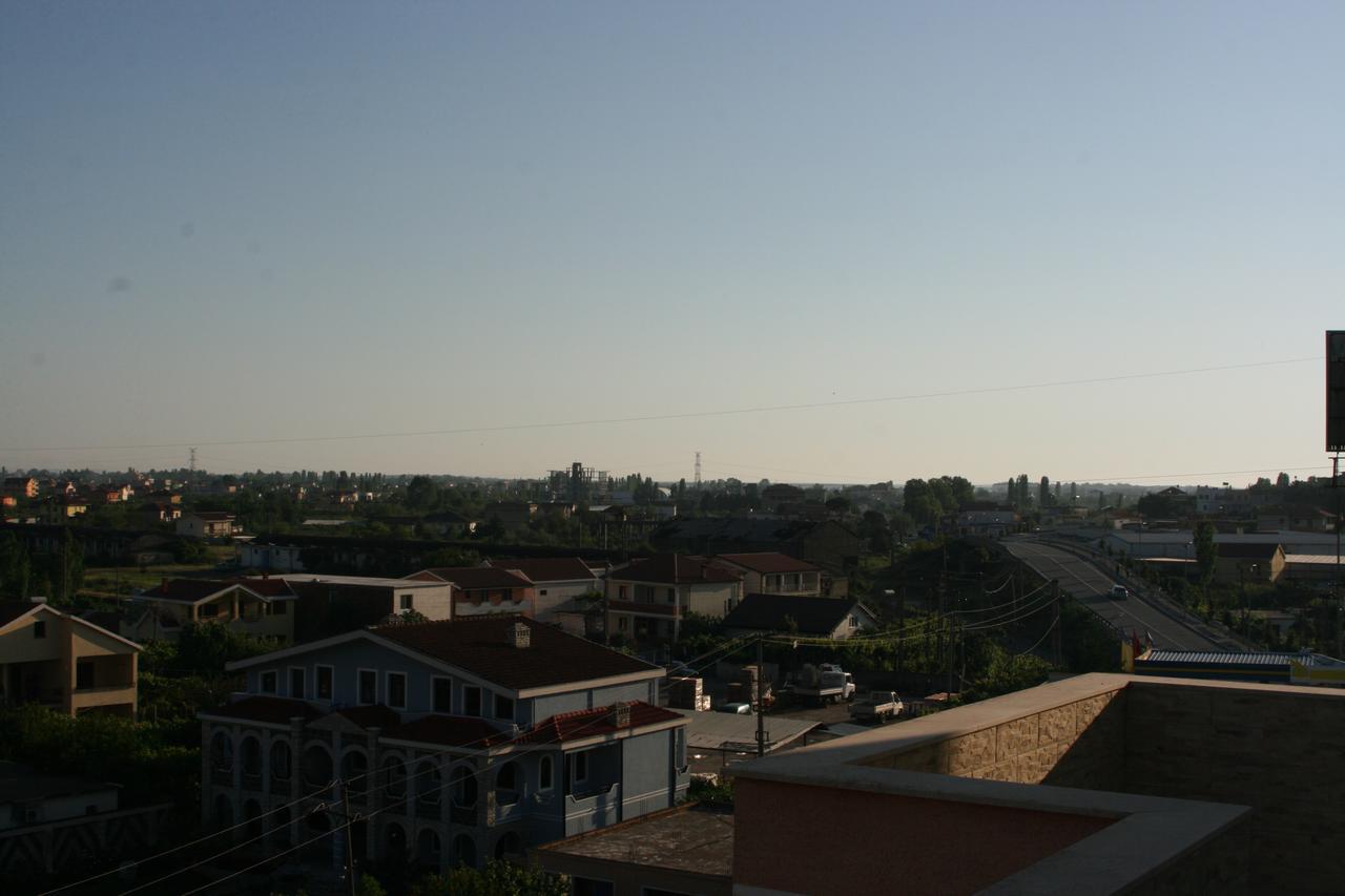 Hotel Siklad Lezhë Esterno foto
